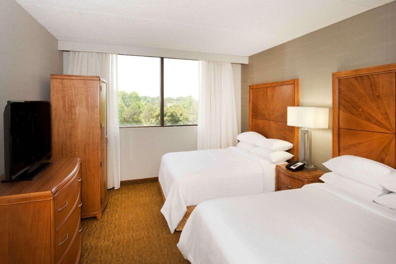Embassy Suites By Hilton Detroit - Livonia/Novi Екстер'єр фото