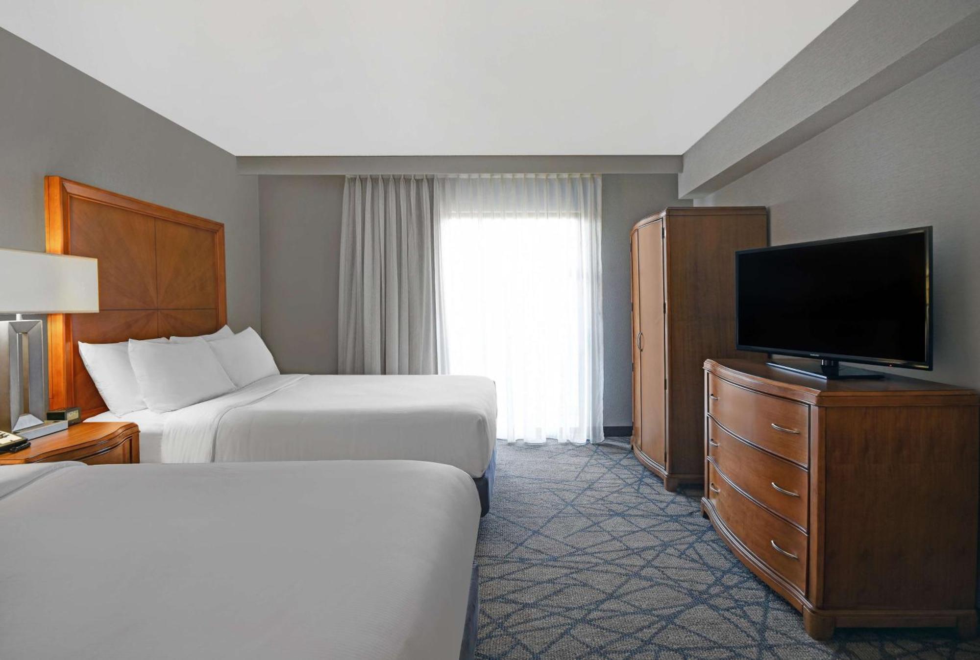 Embassy Suites By Hilton Detroit - Livonia/Novi Екстер'єр фото