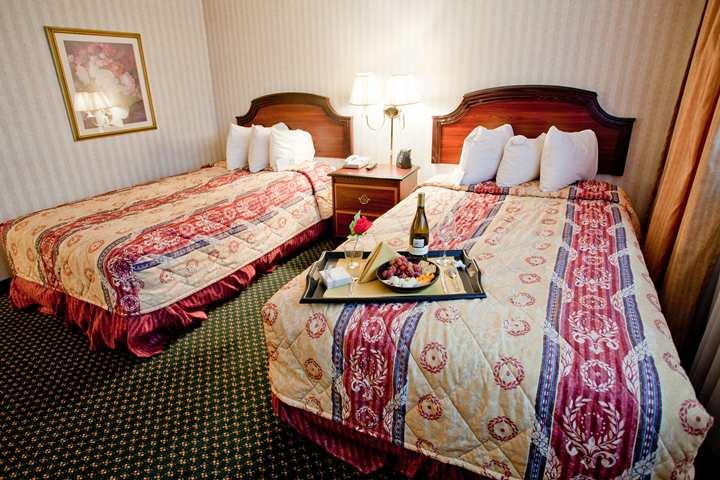 Embassy Suites By Hilton Detroit - Livonia/Novi Екстер'єр фото