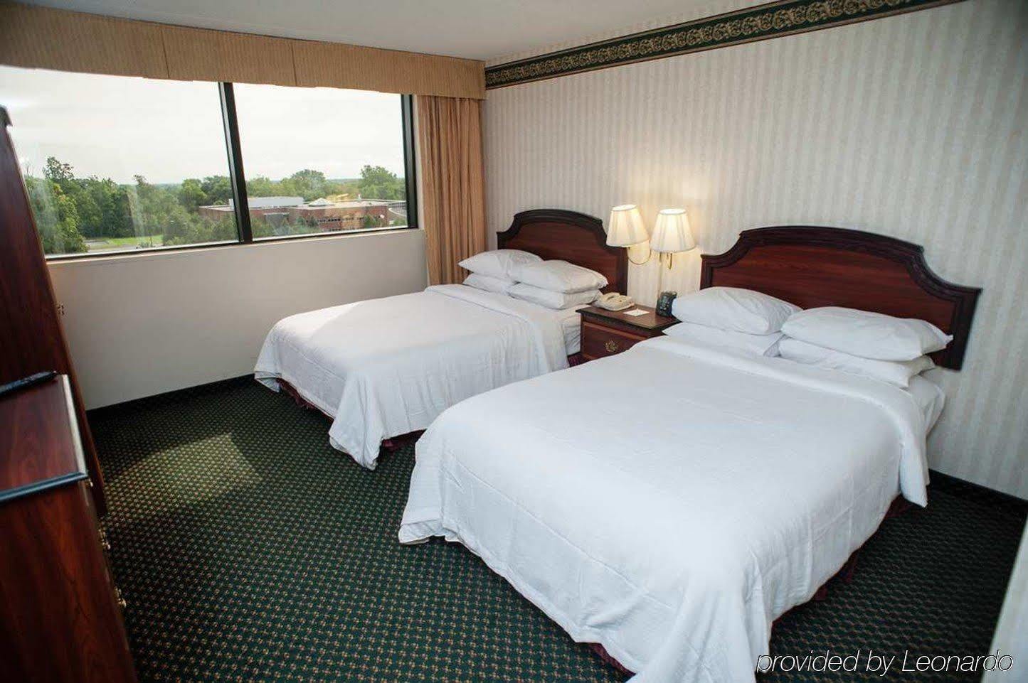 Embassy Suites By Hilton Detroit - Livonia/Novi Екстер'єр фото