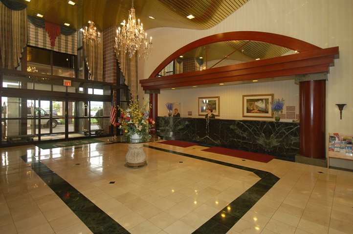 Embassy Suites By Hilton Detroit - Livonia/Novi Екстер'єр фото